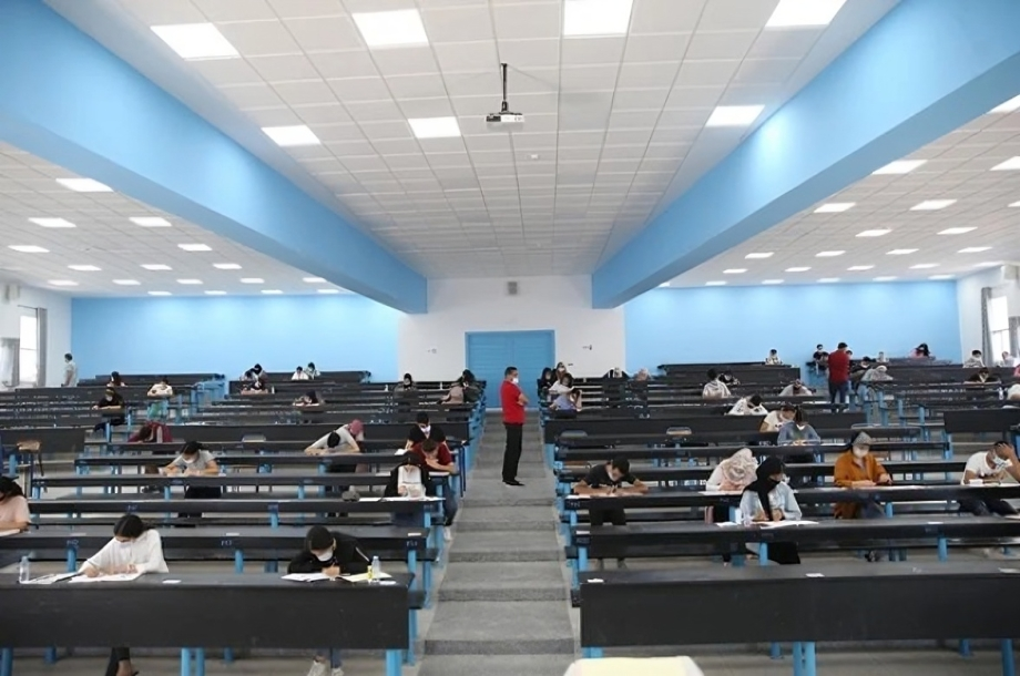 أخطاء-تقنية-وأحكام-قضائية.-الجدل-يُلاحِق-مباراة-مدارس-المهندسين