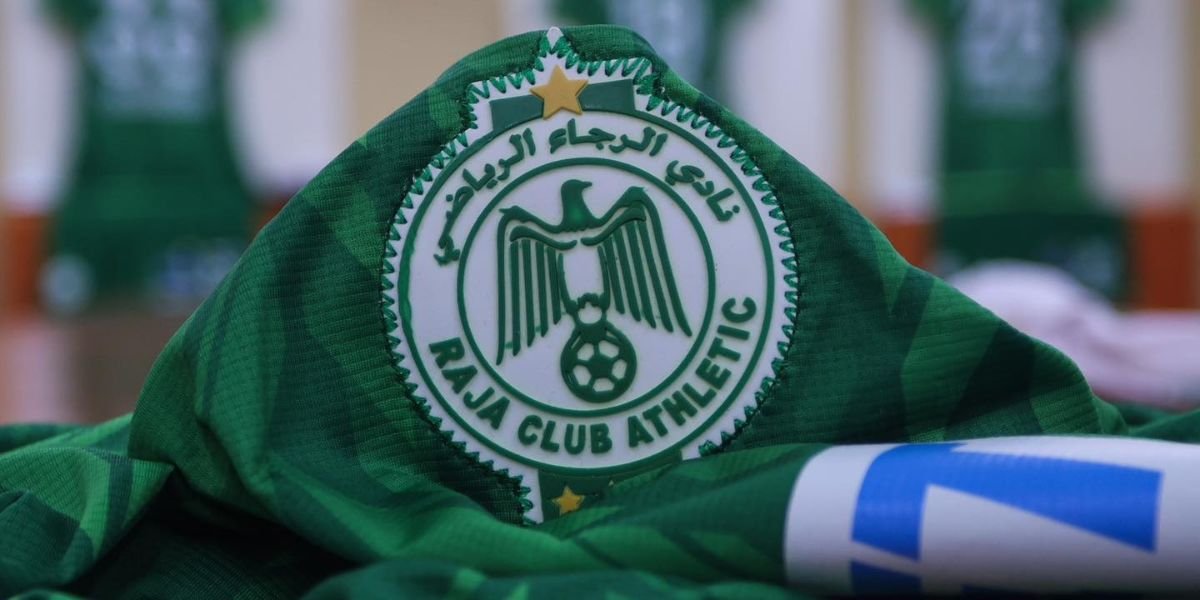 الرجاء-ينجز-تعاقدا-جديدا
