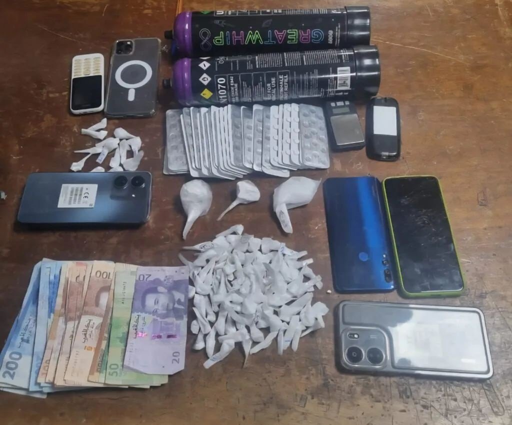 توقيف-شخصين-بطنجة-في-قضية-ترويج-المخدرات-والمؤثرات-العقلية