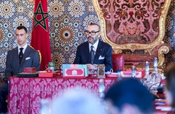 المغرب يطلق استثمارات ضخمة في الصحة والتعليم: رؤية ملكية لتعزيز التنمية البشرية