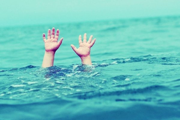 مأساة في العرائش تفاصيل اختفاء شاب غرقا بعد محاولة بطولية لإنقاذ صديقه