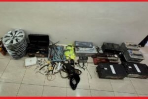 توقيف شخصين لتورطهما في قضايا تتعلق بالسرقة من داخل السيارات بوجدة