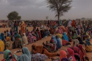 السودان تواجه أعنف موجة نزوح في تاريخها بسبب الأوضاع السياسية