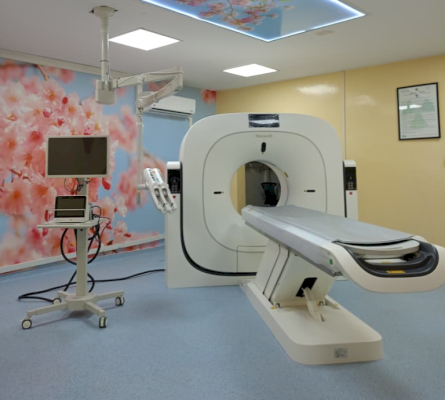 سيدة من تطوان تتشبث بالأمل في كشف لغز اختفاء ابنتها من مستشفى فاس قبل 26 سنة