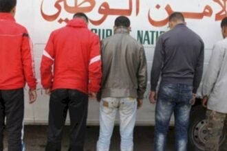 أمن العيون يفكك عصابة تنشط في الاتجار بالمخدرات والسرقة وتنظيم الهجرة السرية