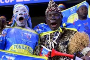 اتهام صادم من مدرب نيجيريا: منتخب الكونغو مارس طقوس الفودو خلال ركلات الترجيح (فيديو)