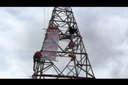 مواطن يواصل اعتصامه فوق برج كهربائي لليوم الخامس على التوالي وسط استنفار واسع للسلطات