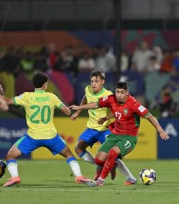 هزيمة الأشبال أمام البرازيل  درس قاس في مدرسة الكبار  !