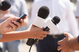 الصحافة المغربية في لحظة تحد.. مسؤولية المهنة وحماية الديمقراطية