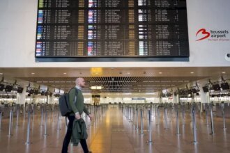 إضراب وطني يشل بلجيكا ويتسبب في إلغاء رحلات جوية