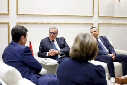 أخنوش يستقبل رئيس مجلس النواب بجمهورية كازاخستان