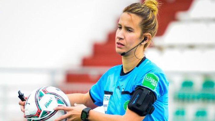 الحكمة الدولية بشرى كرويب تعلن اعتزالها التحكيم.. وجهت اتهامات عدة وراسلت لقجع