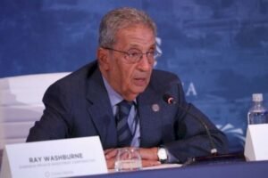 عمرو موسى يشيد برؤية الملك من أجل سلام دائم في الشرق الأوسط