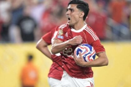 الأهلي المصري يضغط على بنشرقي للعودة إلى القاهرة