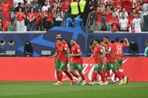 صافرة باراغوايانية تقود مباراة المغرب وعمان في كأس العرب