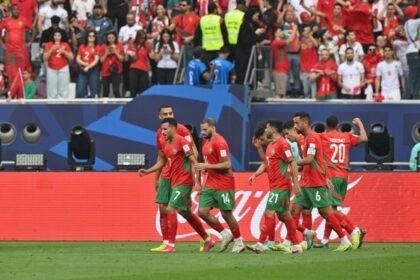 صافرة باراغوايانية تقود مباراة المغرب وعمان في كأس العرب