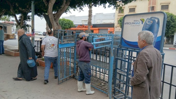 حملة نوعية بأكادير: استعادة شارع 11 يناير وتحرير الملك العمومي قبل انطلاق كأس إفريقيا (+صور)