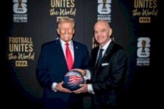 علاقة إنفانتينو  ترامب تحت المجهر  شكاية قد تسقط رئيس الفيفا من عرشه