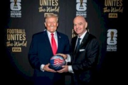 علاقة إنفانتينو  ترامب تحت المجهر  شكاية قد تسقط رئيس الفيفا من عرشه