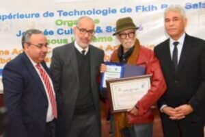 المدرسة العليا للتكنولوجيا بالفقيه بن صالح تنظم ندوة حول الثقافة والمجتمع تحث شعار 50 سنة مرآة لفعل ثقافي وفني ـ رؤى متقاطعة