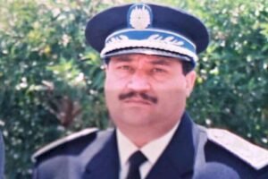 الكومسير يوبي المسؤول الهادئ