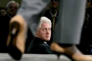 وثائق سرية تضع رئيس أمريكا الأسبق بيل كلينتون في عين العاصفة