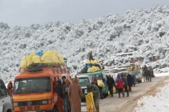 وزارة النقل واللوجيستيك تهيب بالحذر على الطرق بسبب سوء الأحوال الجوية.. وتوصي باتخاذ هذه التدابير