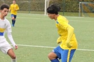 نوبيان أوضبجي لاعب مغربي يبهر بنادي بيفيرين ويدق بقوة أبواب المنتخب الوطني