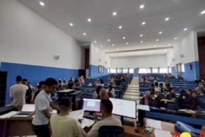 الجامعات تعفي ذوي الدخل المحدود من رسوم التسجيل