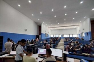 الجامعات تعفي ذوي الدخل المحدود من رسوم التسجيل