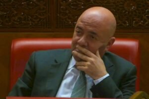 فاجعة انهيار بنايتي فاس تحرج بن ابراهيم في البرلمان