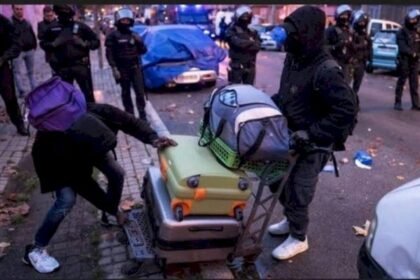 إسبانيا.. إخلاء 400 منزل في برشلونة يترك مئات الأشخاص دون مأوى