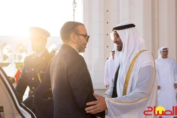 رئيس الإمارات يهنئ الملك بتتويج المغرب بكأس العرب 2025