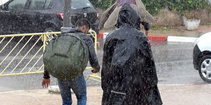 طقس الجمعة.. أمطار متفرقة مصحوبة بـالجريحة بهذه المناطق المغربية