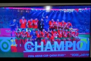 ورفعنا أيضا كأس القيادة الأخلاقية بقطر