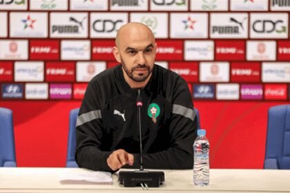 الركراكي يطفئ نار الشك ويعلنها بثقة: لا ضغوط على الأسود والكان موعد للتركيز وطرد المخاوف