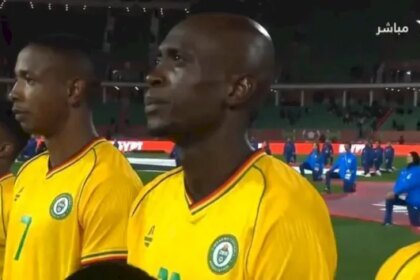 بالفيديو: فضيحة إخراجية تشعل غضب المصريين في مباراة الفراعنة وزيمبابوي