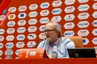 مدرب مالي: نحن مطالبون بالفوز رغم صعوبة المهمة