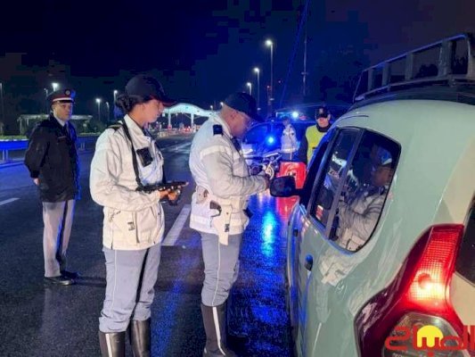 بالفيديو.. برد وأمطار ويقظة أمنية ليلة رأس السنة بتطوان