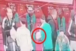 سرقة كرة الكان..الكاميرا تفضح طاقم المنتخب الجزائري في لقاء غينيا الاستوائية -صورة