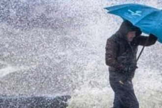 يقظة حمراء وأحوال جوية خطيرة نهاية الأسبوع الجاري