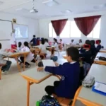 وزارة-التربية-الوطنية-تُطلق-تجربة-«الأستاذ-المرجعي»-بإعداديات-الريادة.-هذه-مهامه-وشروط-اختياره